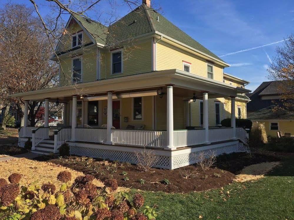 Harrison House Bed & Breakfast 内珀维尔 外观 照片