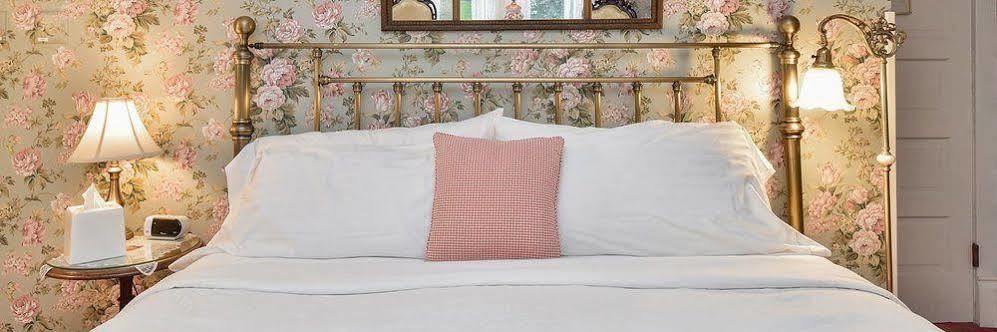 Harrison House Bed & Breakfast 内珀维尔 外观 照片