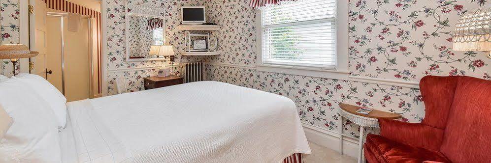 Harrison House Bed & Breakfast 内珀维尔 外观 照片